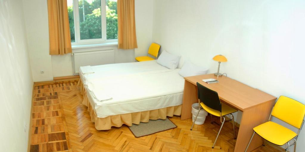 Yellow House Hostel Leópolis Habitación foto