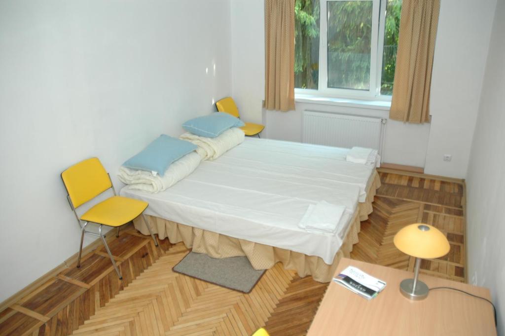 Yellow House Hostel Leópolis Habitación foto
