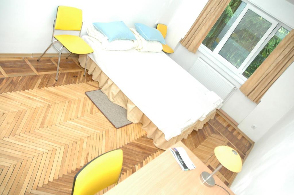 Yellow House Hostel Leópolis Habitación foto
